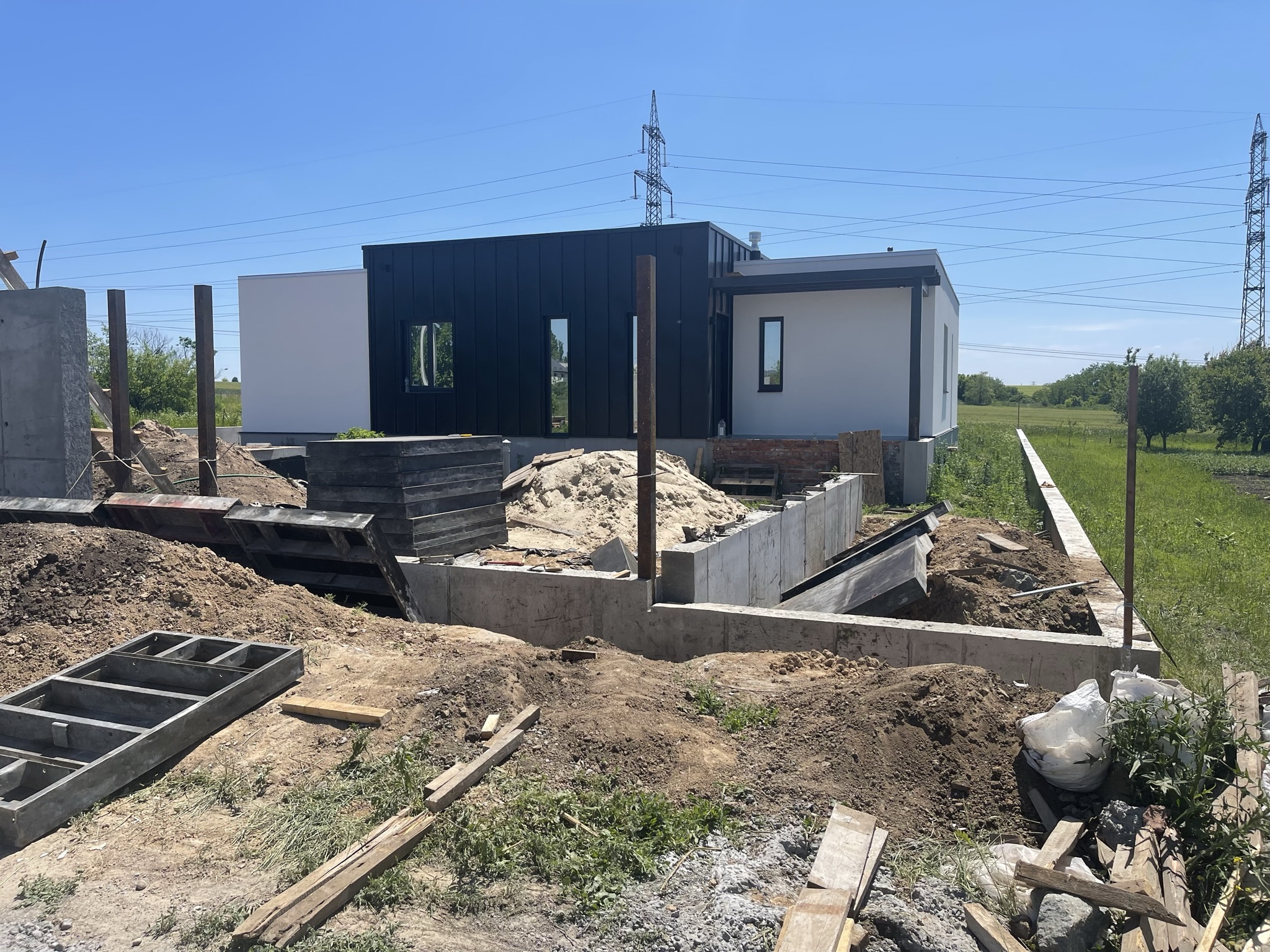 Встановлення секцій огорожі BonaFence